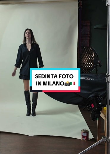 Azi vă arăt cum a fost o zi de test shoot și da, după toată ședința foto am mers direct la sală 🏋️‍♀️😂 Dacă nu știți ce e un test shoot, e o ședință foto în care nici modelul, nici fotograful nu plătesc. Totul e organizat de agenție și e o situație win-win pentru amândoi, fotograful își face portofoliul, iar tu, ca model, îți construiești book-ul. Și dacă nu știi ce e book-ul, e practic CV-ul tău vizual, cu toate pozele tale cele mai bune 📸 Ah, și nu uitați să-mi dați follow pe TikTok și pe I