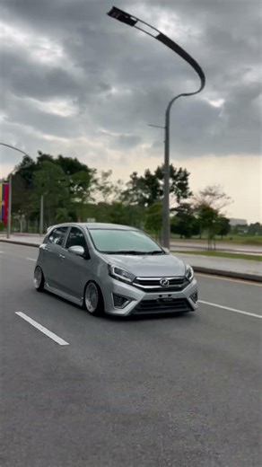 Korang dah tengok full review Axia ni?