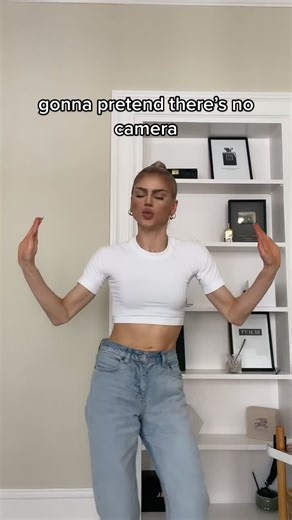 duet this & show me your dance moves 💃🏼#copythestyle #foryou #dancemoves #danceintheclub #clubbing #clubdance #whitegirldance #howidanceatparties