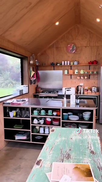 Incredible Appleby House and Rabbit Huts for Elopements