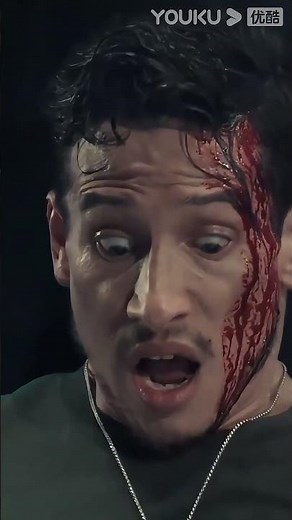 Man hit by mutant octopus tentacle! | Big Octopus | YOUKU MONSTER MOVIE