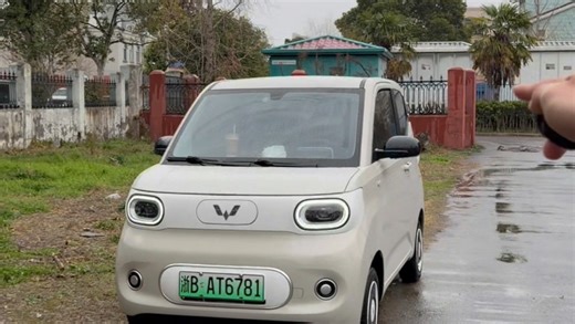 很成功的微型纯电车——五菱mini
