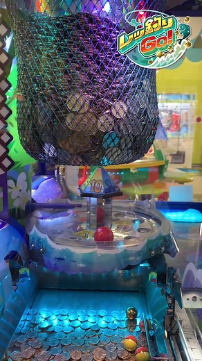 レッ釣りGO JACKPOT2500枚払い出しの瞬間！ #メダルゲーム#コインゲーム#レッ釣りGO#ガッ釣りGO #おすすめにのりたい#ゲームセンター#ゲーセン#クレーンゲーム#UFOキャッチャー#釣り#JACKPOT#ジャックポット#coinpusher #ASMR