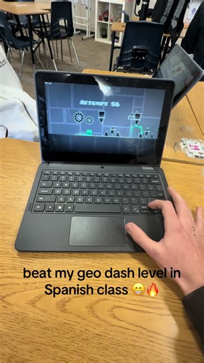 Easton challenge @️ 𝔈𝔞𝔰𝔱𝔬𝔫 @Mundo🪐 #geometrydash #fyp #inclass | Geometry Dash