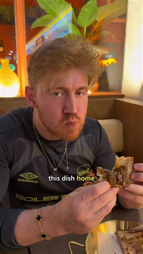 Travis Leon Price on Instagram: "Have you tried refined Indian street food? @chitchaatbkk It’s not like the TikTok’s lol Every now and then I come across a great Indian restaurant in Bangkok and this is one of them! Check it out! 📍located beside Oakwood Residences on Sukhumvit 24 #Indianfoodbangkok #Thailand #bangkokfoodies #bangkok"