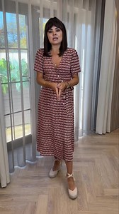 The perfect spring dress🤤🥰✨ We lovee a little dress that you can style up or down, such an easy look with a trainer at the weekend or dressed up with a wedge Xo Shop dress 👉🏼 https://walkinwardrobeonline.com/collections/the-sunday-style-edit-30th-april-2023/products/ally-wrap-dress-in-purple-mix Love Laura Xo | The Walk In Wardrobe Online