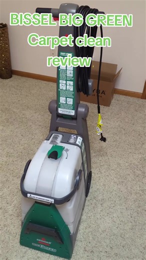carpet cleaning review of Bissell Big Green carpet cleaning machine. #bissel #carpetcleaner #biggreen #carpetcleaning #carpetclean #reviews @bissellsocial