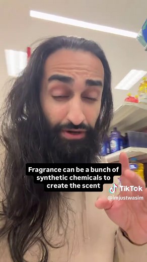 Best & Worst Multipurpose Surface Cleaners at @target 🧽⚠️ Most conventional cleaners are made with petroleum-based chemicals, artificial colors (derived from crude oil 🛢️), and a bunch of synthetic lab ingredients you don’t want all over your home. 🚫 Instead, choose @Aunt Fannie's Multi-Surface Cleaner 🌿 Made with distilled white vinegar essential oils and simple, clean ingredients. No harsh chemicals. No artificial dyes. No BS. 🙅‍♂️ Clean your home without bringing toxins inside. 🏡✨ #clea