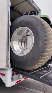 632K views · 7.1K reactions | Unloading the “Green Lightening” John Deere Light Super Stock Tractor at the 2024 National Farm Machinery Show!! #tractorpulling #johndeere #turbo #turbocharged #johndeerepower #tractorpull #nfms24 #farmshow | Thurston Pulling Photos | Facebook