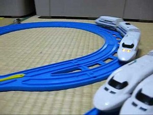 ７００系サウンドプラレール走行