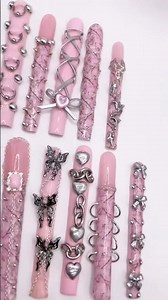 Pink and real camo print nail set #nails #pressonnails #camouflage #pinknails #nailart