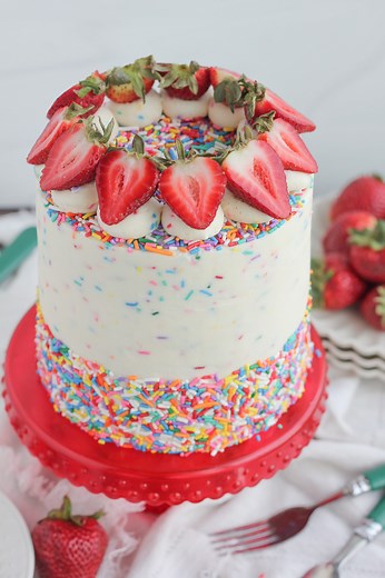 Strawberry Funfetti Cake - Baking with Blondie