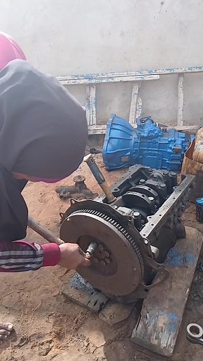 Engine Repair Techniques: A Mechanic's Workshop Guide