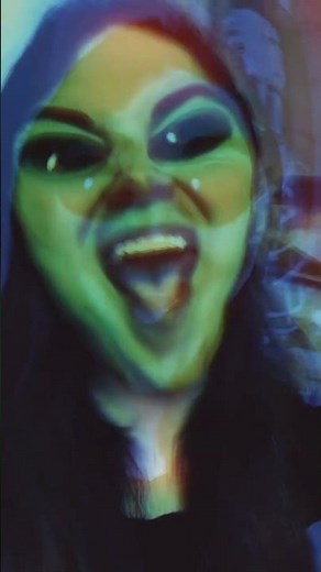 Screaming Alien-Themed Video#alien #filter #screaming #singing