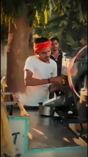 Chhatiya me 6 goli thok Daneli 🥷🏻🥷🏻⚔️# viral bhojpuri trending song 🎵#townThana ganna juice 🥤