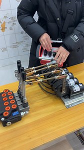 Crane wireless remote control factory,1-way wireless proportional remote controller, 5-lever wireless remote controller and 4-channel wireless remote control proportional valve, with good micro-motion, simple installation, waterproof and remote control distance of 500 meters. #crane #truck #cranetruck #fassi #unic #hiab #cranelife #cranes #effer #pm #xcmg #sany #zoomlion #palfinger | Wireless Remote Control of Crane -3