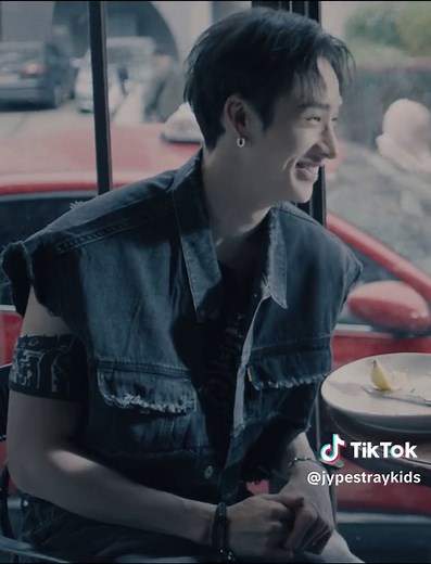 Stray Kids UNVEIL: TRACK 1 - DLC Videos and Music | 5 Star S Class Experience