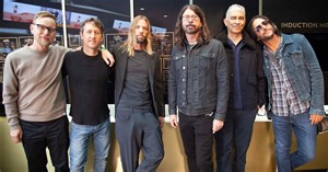 Paul McCartney Joins Foo Fighters For "Get Back" At Rock & Roll Hall Of Fame [Videos]