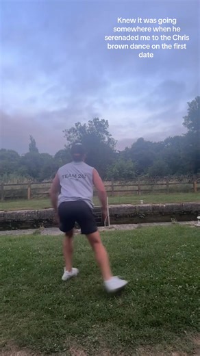 Chris Brown Dance Performance: A Romantic Serenade