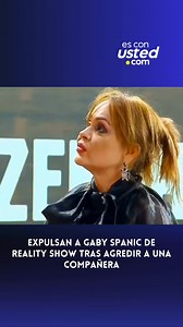 #20Oct Durante la emisión en vivo del reality show “A Fazenda” de Record TV el domingo 19 de octubre, Gaby Spanic protagonizó un giro dramático tras llamar a Tàmires Assis para una dinámica de juego que terminó verdaderamente mal. Cansada del bullying que le han hecho por más de un mes dentro de la casa, la venezolana decidió abandonar, pero no sin antes dejarle un regalito en el rostro a su compañera. Gaby Spanic expulsada En la dinámica, la actriz la actriz dio un discurso sobre violencia y ag