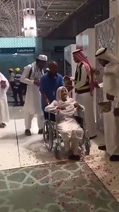 444K views · 21K shares | Welcoming Guests of Allah at Madinah Airport. #Hajj1438 | Inside the Haramain | Facebook