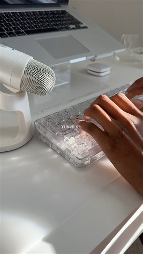 Morning tappies with all my favorite keebs 🥰😍