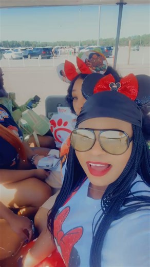 It’s mommy’s birthday and we’re at Epcot! #CHERYL’sGirls | Teria Ivory