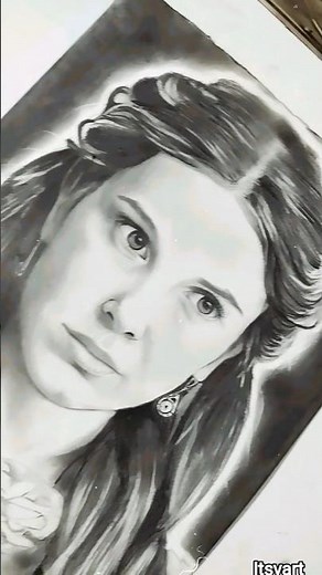 Drawing Millie Bobby Brown ✍️🎨 #MillieBobbyBrown #Sketch #Shorts