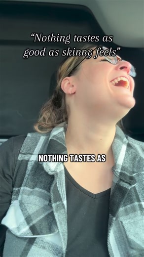 Mini donuts make me go nuts #donuts #crabrangoon #reels #comedy #reel #minidonuts #doughnuts #foodie #food #adhd #ibs #hungry #comedian #lol | Alyssagoggi