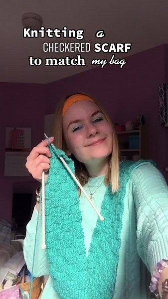 How to Knit a Checkered Pattern Scarf for Your Crochet Bag