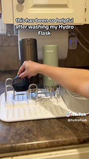 How to Properly Clean and Remove Smells from Your Hydro Flask