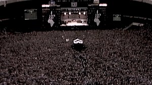 1.8K views · 69 reactions | 2020 wird ein entscheidendes Jahr – für die Menschheit und unseren Planeten.  Deswegen werden wir erstmals in der Geschichte, an einem Tag rund um den Globus #GlobalGoalLive Events veranstalten. Am 26. September 2020 in Westafrika, Nordamerika, Europa, Asien & Lateinamerika werden berühmte Musiker*innen & einflussreiche Entscheidungsträger*innen gemeinsam auf einer Bühne stehen. #ForPeopleForPlanet⭕ | Global Citizen | Facebook