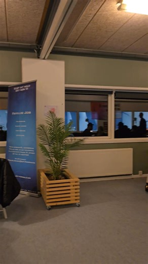 Spiseaften i klubbens sportscafe! Dagens menu står på kylling i karry til 35 kr. Hvis du er sulten, kan du nå sidste portion inden kl. 20.00 😊🍲💙 #snekkerstenif #Snekkersten | Snekkersten IF - Fodbold