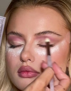 Huda beauty rose quartz 💗💗 | Beauty creations