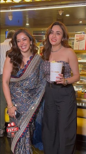Main caremel ye cheese fun moment with Amruta Khanvilkar & Neha pendse at marathi movie
