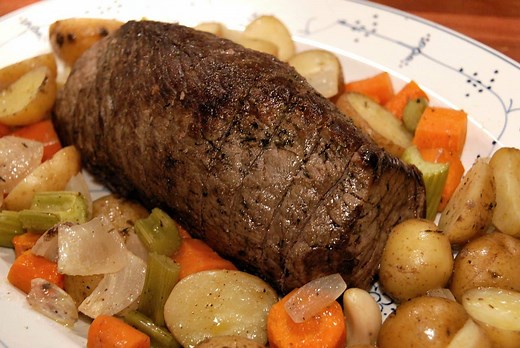 Making the Perfect Roast Beef With Au Jus Is Easy With This Recipe