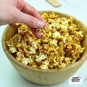 The Secret of the Tastiest Popcorn | Food Reaction