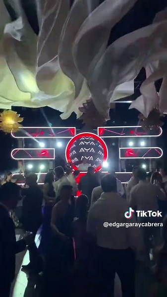 #paratiiiiiiiiiiiiiiiiiiiiiiiiiiiiiii #vj #vjing #resolume #resolumearena #fiesta #boda #15