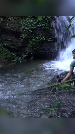 How to Make Giant Primitive Traps for River Fishing