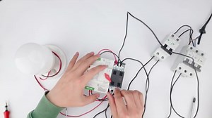 63amp AC110V Automatic/Manual Transfer Switch 2P 50/60Hz, 2POLE 63A Mini ATS Solar Auto Dual Power Switch for Home Generator, Din Rail Mounted Cn Automatic Changeover Fast Transfe for Rv, Lv Power