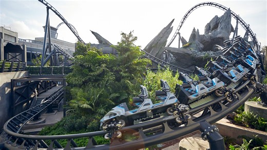 Jurassic World VelociCoaster at Universal Orlando: An honest ride review. Psst, it's terrifying