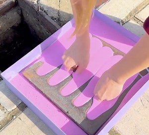 She used part of the street to make something useful! | 5-Minute Crafts Family