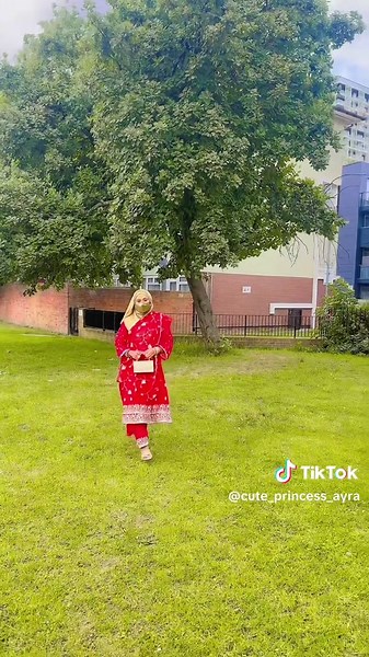 #fyp #makemeviral #pinkdress #makemeviral #blowmeup #letsgoviral #viralll #makemeblowup #blowup? #dontflop #city #londonlife #nightcore #cyzbca #london #hindisong #songs #flypシ #views