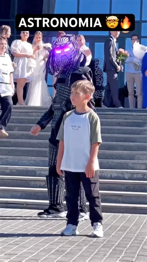 ASTRONOMIA BOY 🤯 TEACHING LITTLE BOY 😨 NEON MODE TUZELITY 😎⭐️