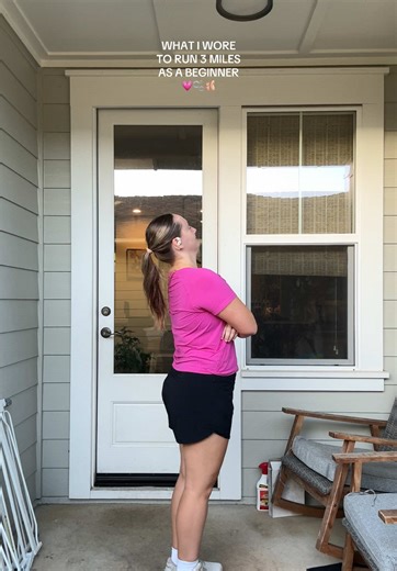 You guys .. I think I really injured my hip flexor 😫 I’m icing stretching like crazy these past few days Shorts shirt: @CRZ YOGA Shoes: @Brooks Running glycerin GTS literally have changed my life Socks: @Feetures #runtok #runningoutfit #runningtiktok