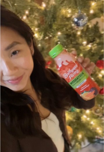 Let’s deck the house with bolts of holly! 🎄 #bolthouse #bolthousefarms #juices #smoothies #holiday