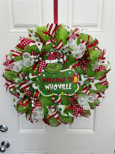 Grinch Christmas Wreath: Whoville Holiday Decor - Etsy