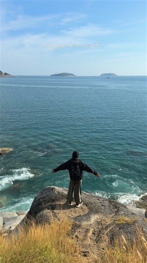 Nititorn Janruechai on Instagram: "krating cape ⛰️"