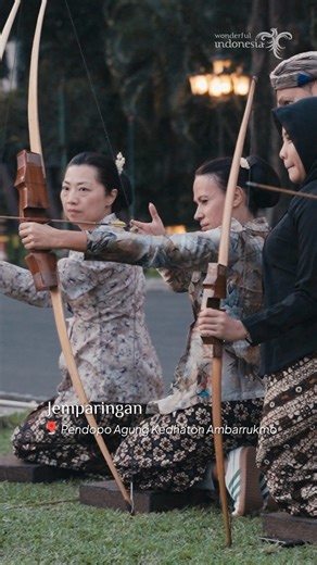 Ever wondered what a soulful journey to the heart of Java looks like? 🌄✨ Here’s a glimpse. Step into the forest for a healing therapy. Then, experience an aromatic journey with unique Java ingredients. Join a warm and welcoming community in a retreat purification ritual that heals your tired body and refreshes your soul. Savor not only delicious authentic culinary delights, but also food that nourishes your heart. 🍃 There is a thousand more beyond ordinary activities waiting for you in Java. W