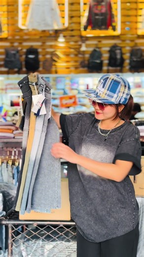 နွေအပူမှာဝတ်ရအေးတဲ့ မှိုတက်အမိုက်စားလေး မှာယူလိုပါက Viber no 09967116758/09757575597/09757575594တို့တွင်မှာယူနိုင်ပါသည်ခင်ဗျာ #aladdinmenfashionbawamyint #aladdinmenfashion #ရန်ကုန်မြို့ #သက်န်းကျွန်း #အာလာဒင်